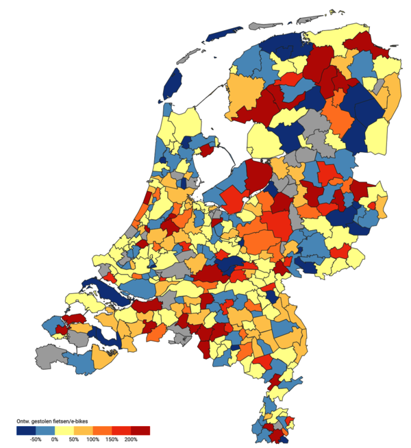 Beeld: De kleur op de kaart laat de procentuele stijging of daling zien van het aantal aangiftes van e-bikediefstal in het eerste halfjaar van 2021 t.o.v. het eerste halfjaar van 2020. (Bron: S.A.F.E./Politie. Gemaakt met LocalFocus.)