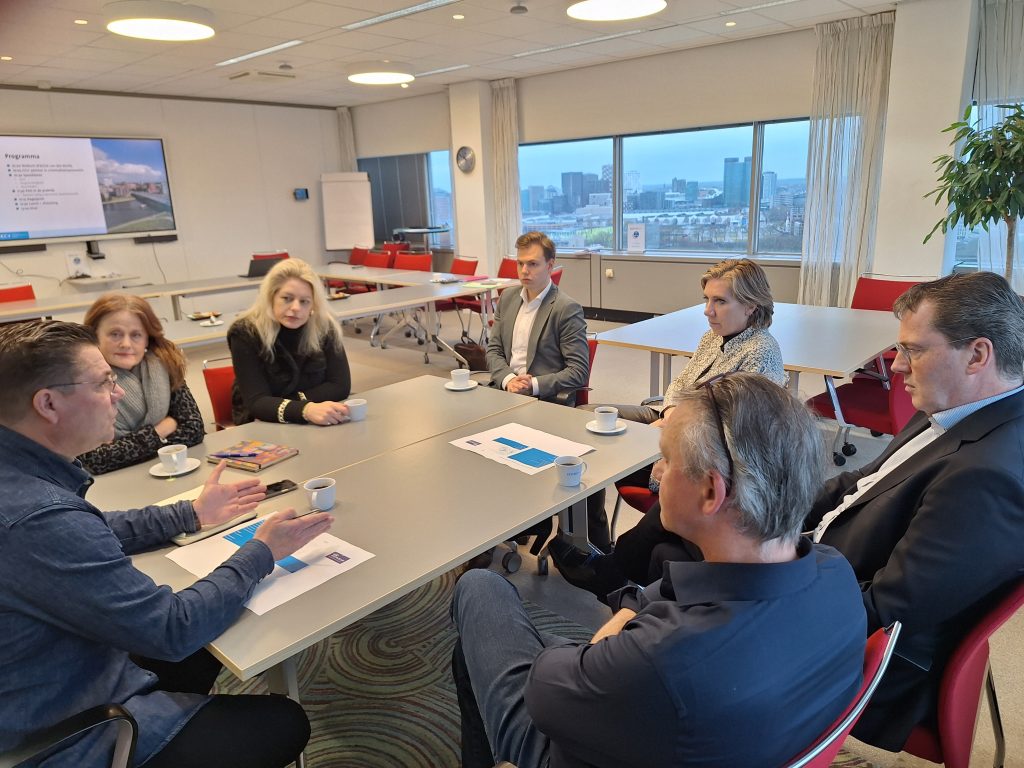 CCV-adviseur Joeri Vig sprak met de Tweede Kamerleden over het Project Online Content Moderatie (PrOCoM).