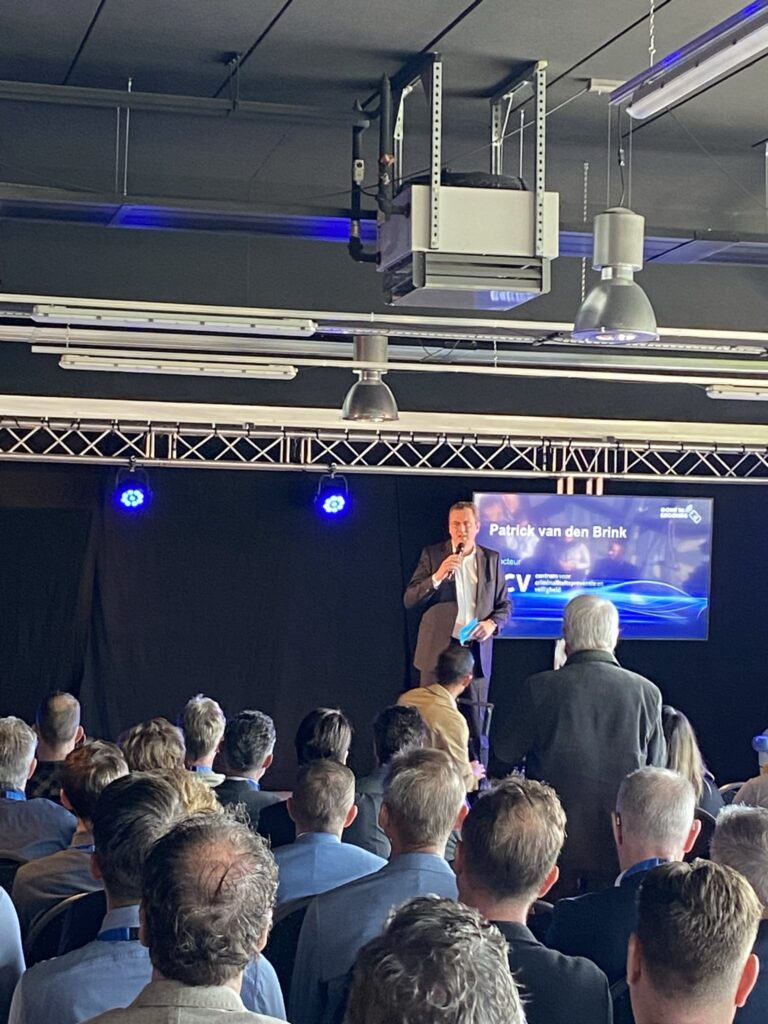 CCV-directeur Patrick van den Brink tijdens het evenement Gone in 60 seconds over voertuigbeveiliging.